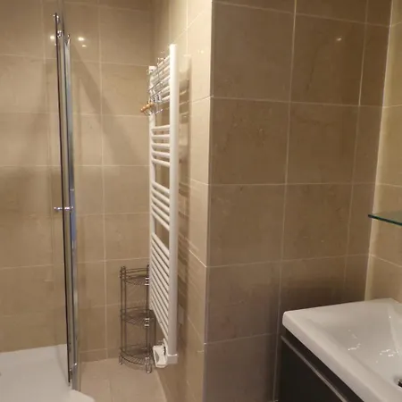 Spacious 3 Bedroom Flat Near City Centre And Beaches Apartment Antibes