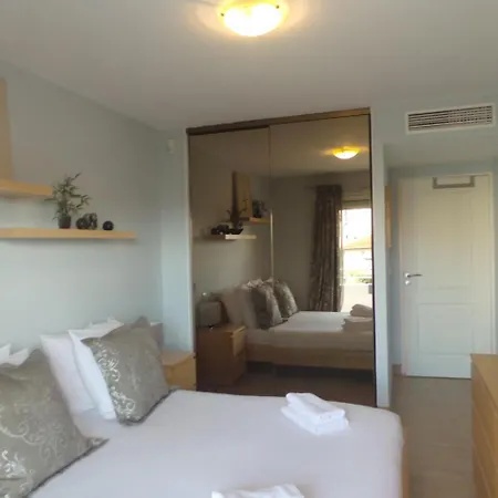 Spacious 3 Bedroom Flat Near City Centre And Beaches