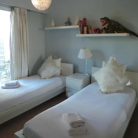 Apartment Spacious 3 Bedroom Flat Near City Centre And Beaches *