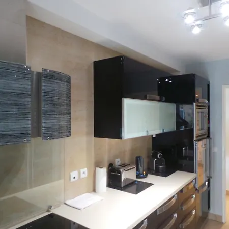 Apartment Spacious 3 Bedroom Flat Near City Centre And Beaches Antibes